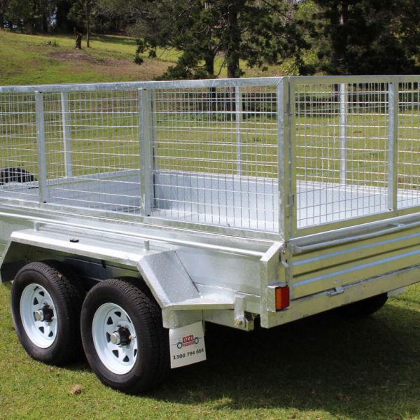 Trailer in down position | Featured Image for the Hydraulic 10x 6 Galvanised Tipping Trailer Product Page of Machinery Direct.
